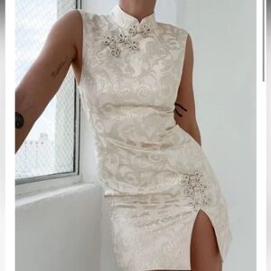 🔆 Rumored Cream Primrose Mini Dress, Size 2